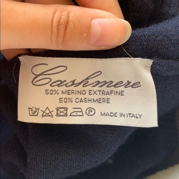 Cashmere sweater - Picture 3 of 8